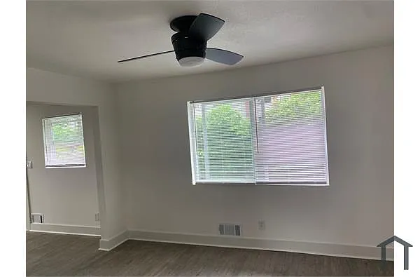 Building Photo - 583 Paines Ave NW #8