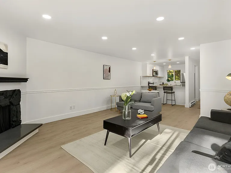 14527 NE 40th St — Photo 11