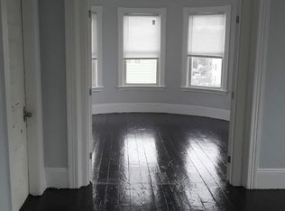109 Endicott St APT 3, Worcester, MA 01610