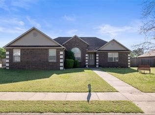 826 Lynn Dr, Pea Ridge, AR 72751