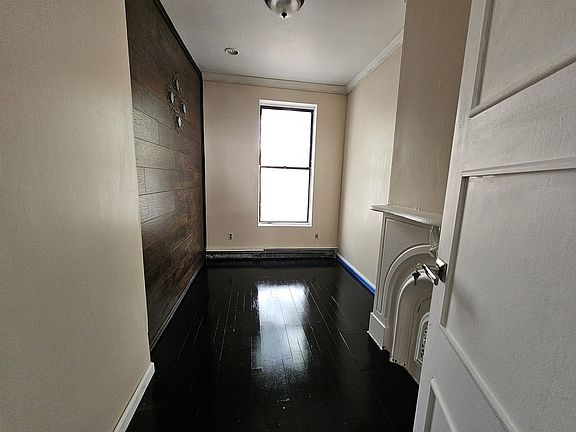 3rd image of 356 Gates Ave Unit 2