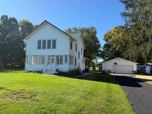 704 W Jefferson Ave, Harpers Ferry, IA 52146
