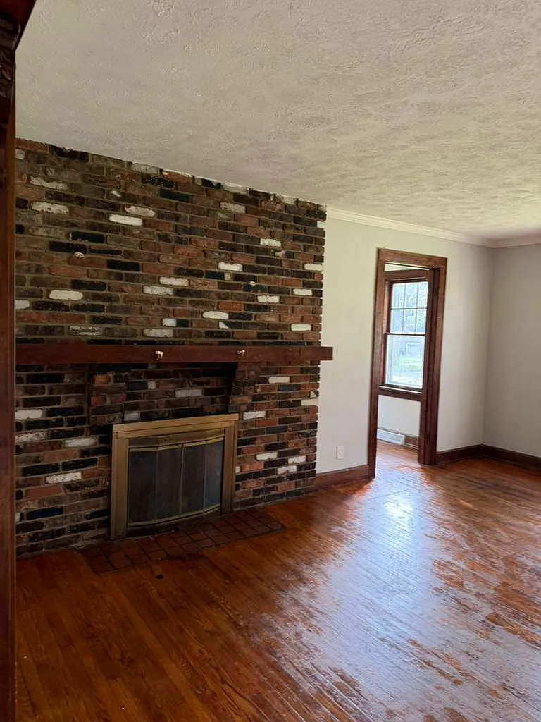 72 Harriman Avenue - 1 — Photo 3