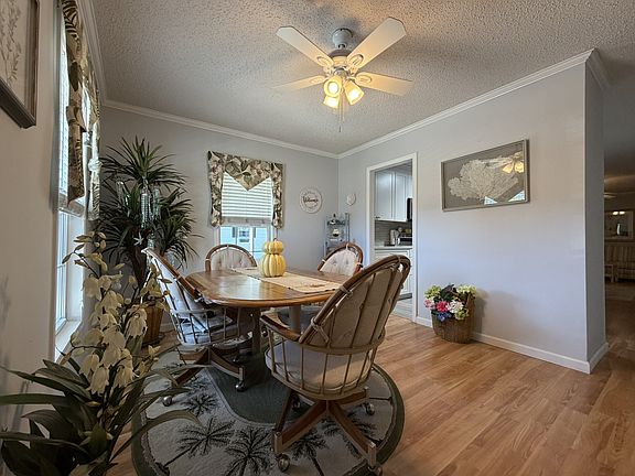 4th image of 3002 Garden Ln #20