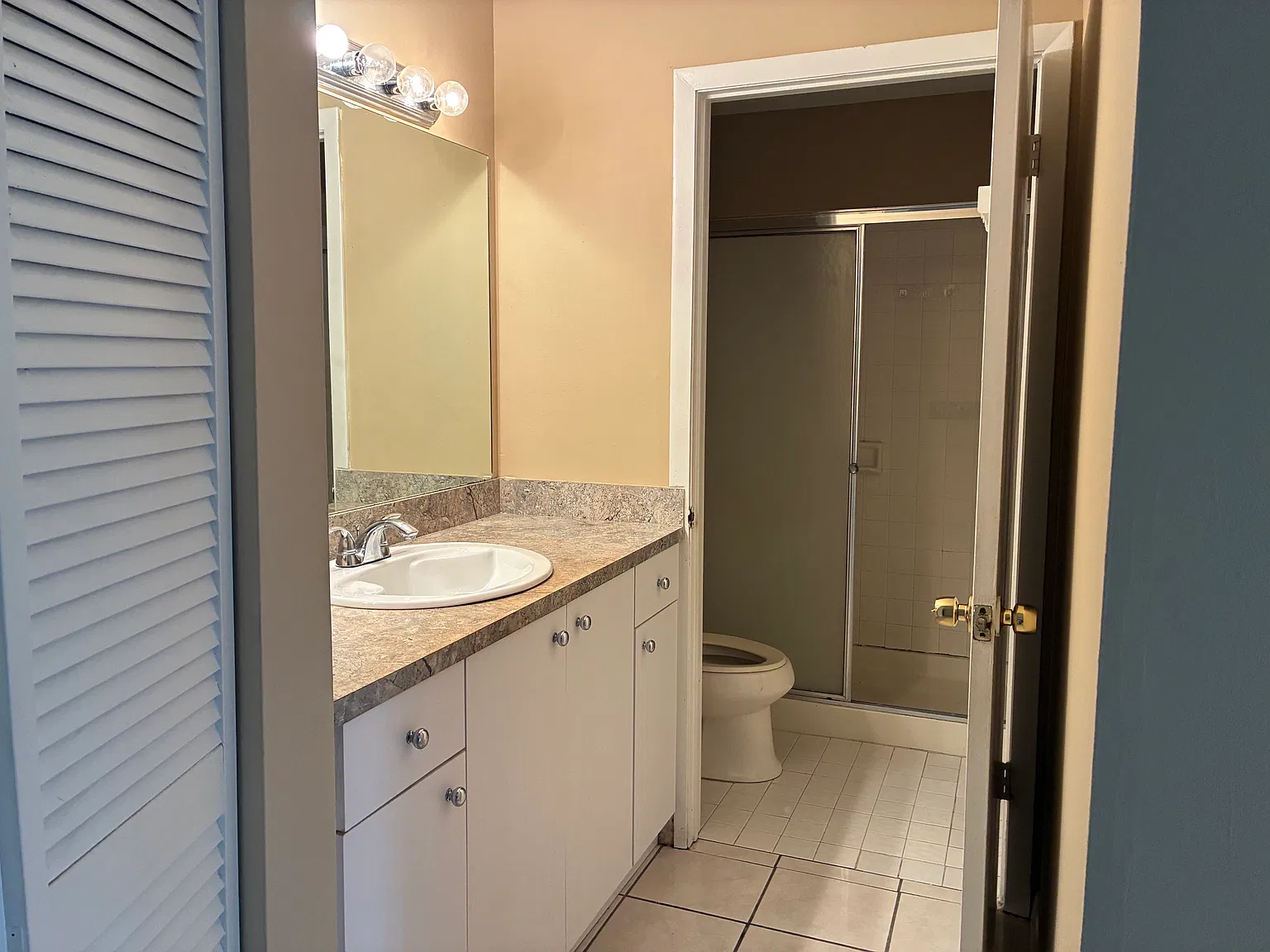 3 bed, $3,000 — Photo 3