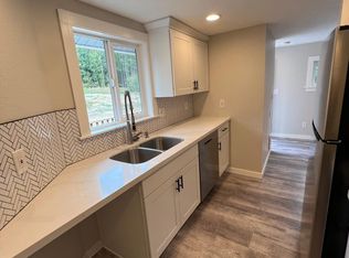 1827 Filbert Rd #202, Lynnwood, WA 98036