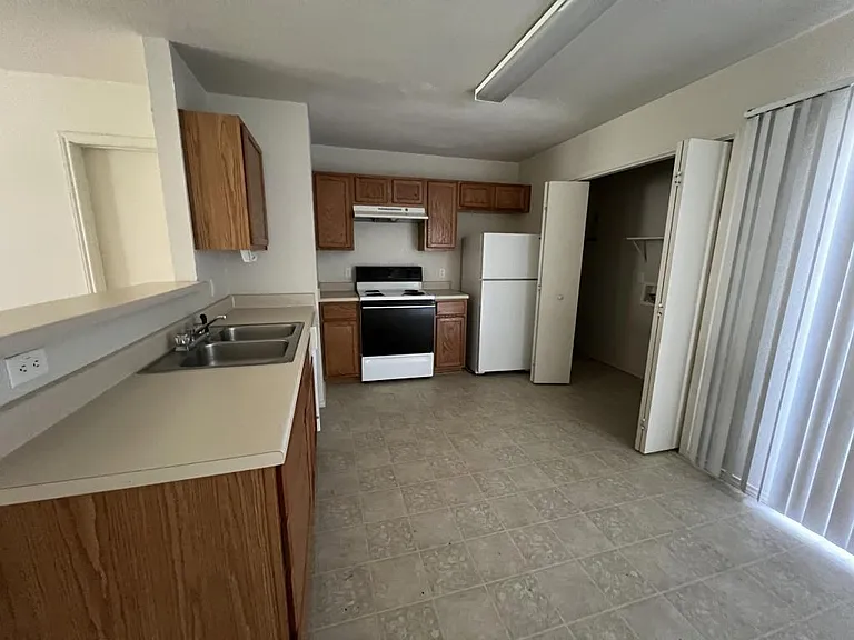 1612 Inca Dr #C — Photo 6