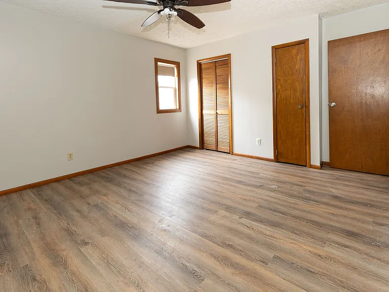 1410 Dillon Dr — Photo 7