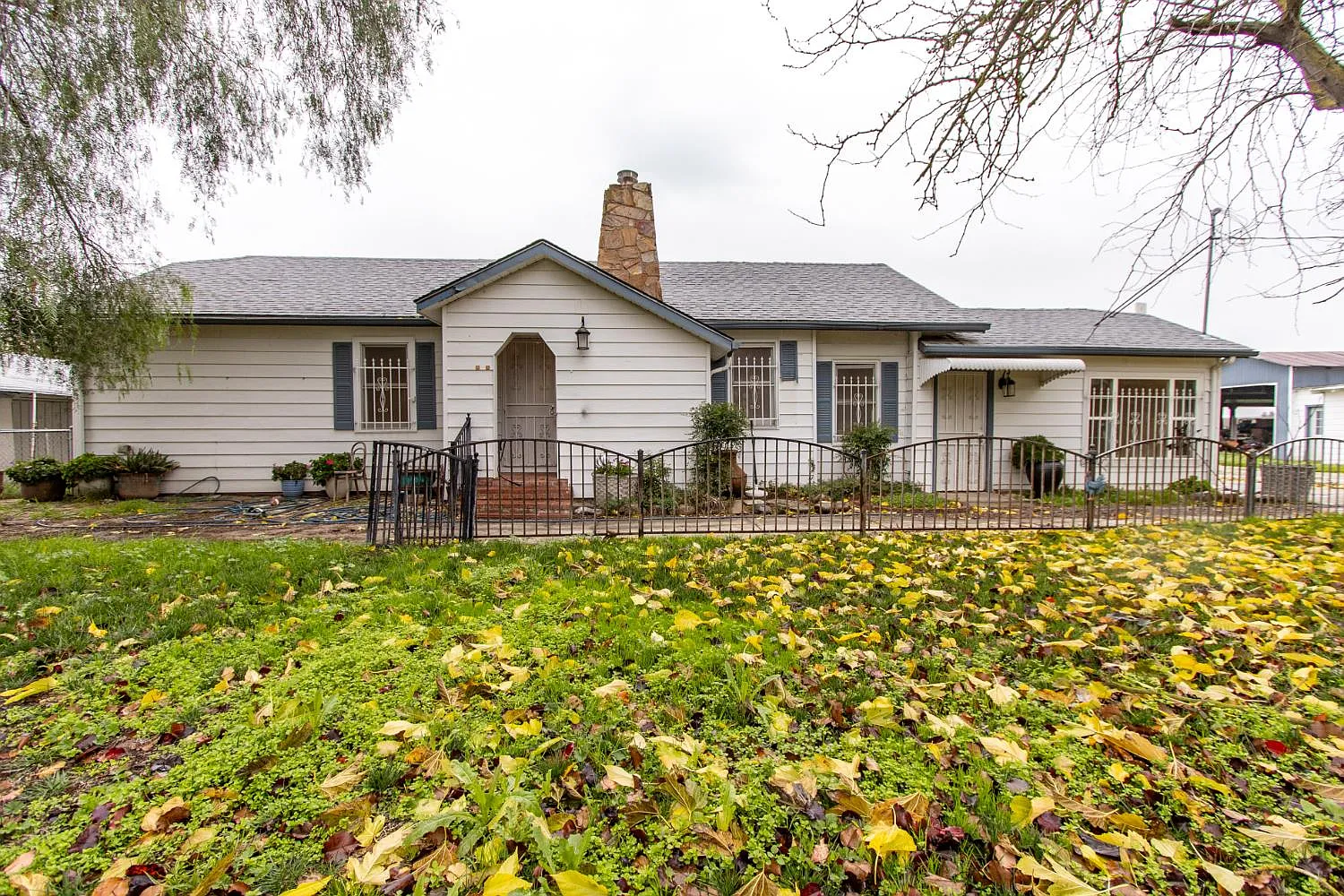 4342 Vassar Ave photo 1