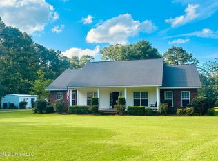 125 Lymon Havard Ln, Lucedale, MS 39452