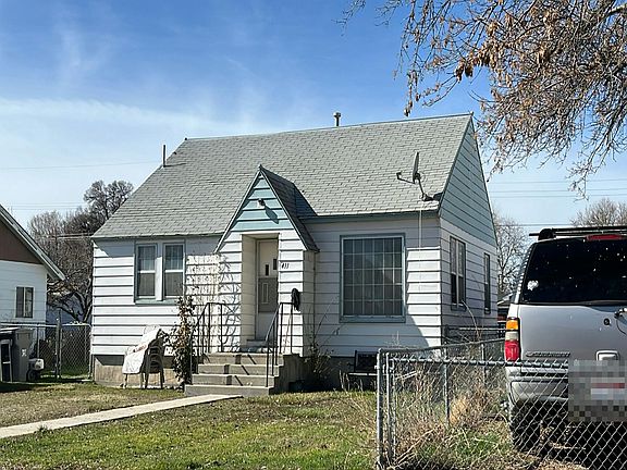 2nd image of 411 4th St