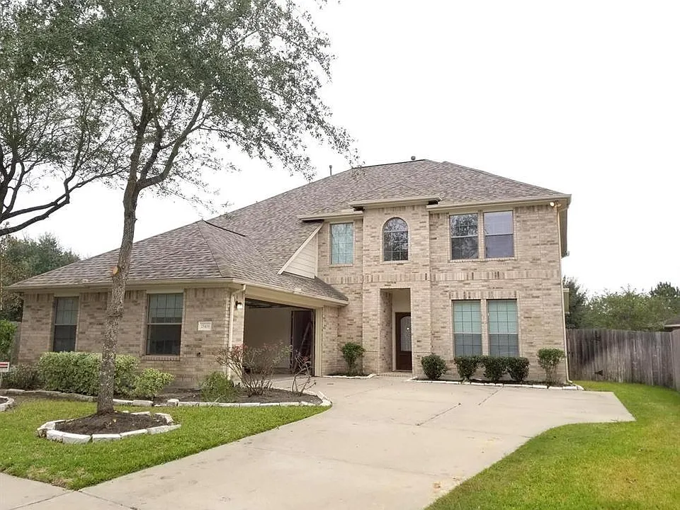25406 Archdale Ct