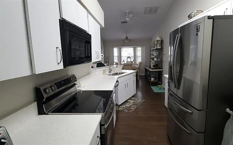 2534 N Brentwood Cir — Photo 4