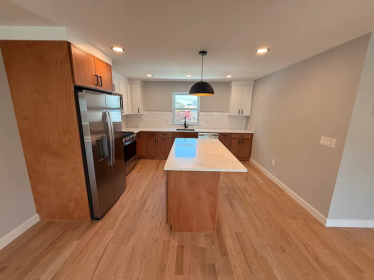 820 W Elizabeth Ave #C — Photo 3