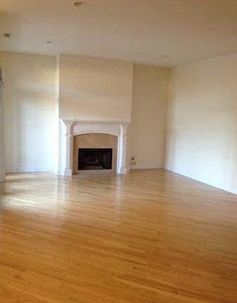 2nd image of 2927 N Southport Ave #301