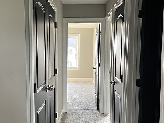 5th image of 17 Emanuel Ct #1