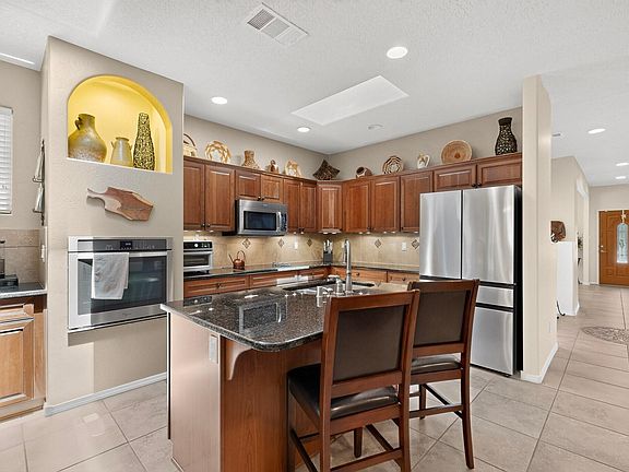 2nd image of 923 Evening Primrose Ln