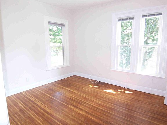 5th image of 149 West Ave