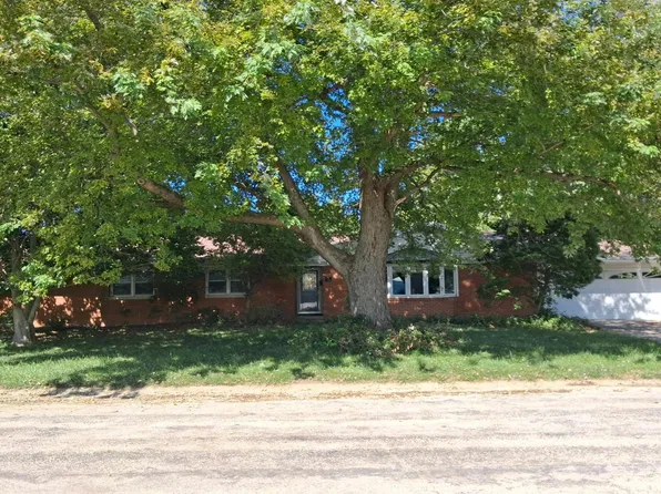 4 W Concord Dr, Lexington, IL 61753