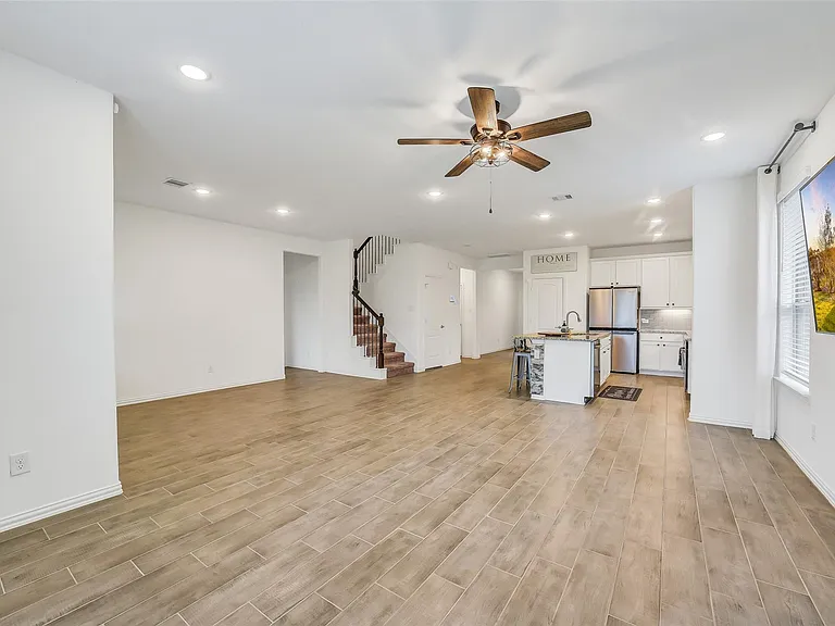31618 Donoso Dr — Photo 12