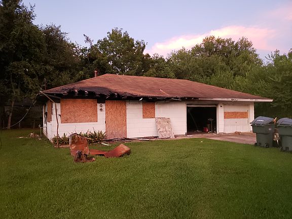 4th image of 2920 6th Ave