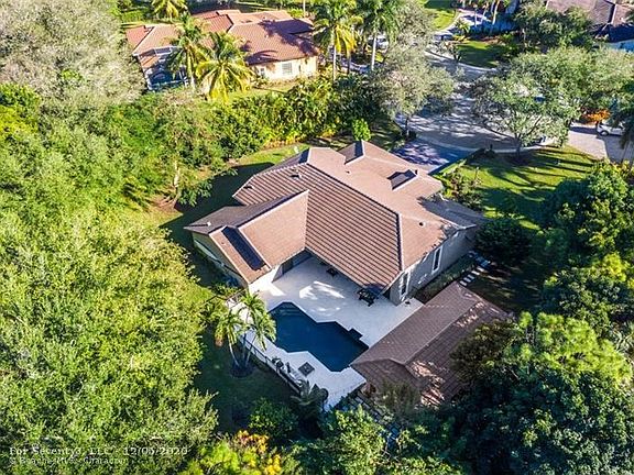 4th image of 8637 NW 62nd Pl