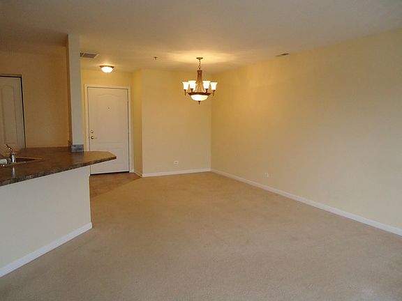 2nd image of 10 N Lake St APT 418