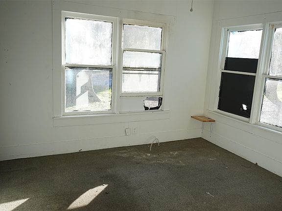 5th image of 1419 Leaman Ave