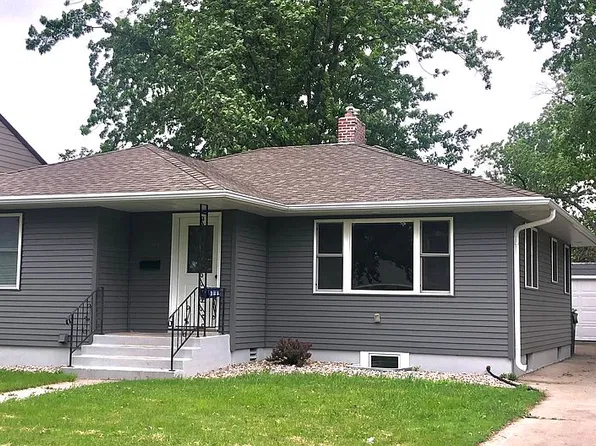 1044 6th Ave, Brookings, SD 57006