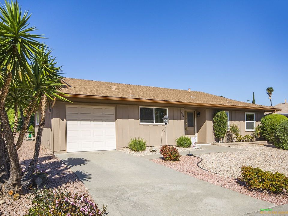 1st image of 16784 Bernardo Oaks Dr