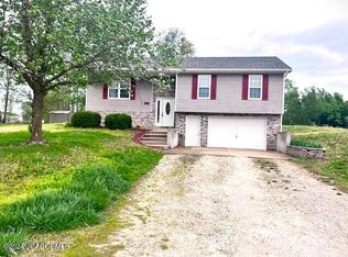 8518 N Shore Dr, Eugene, MO 65032