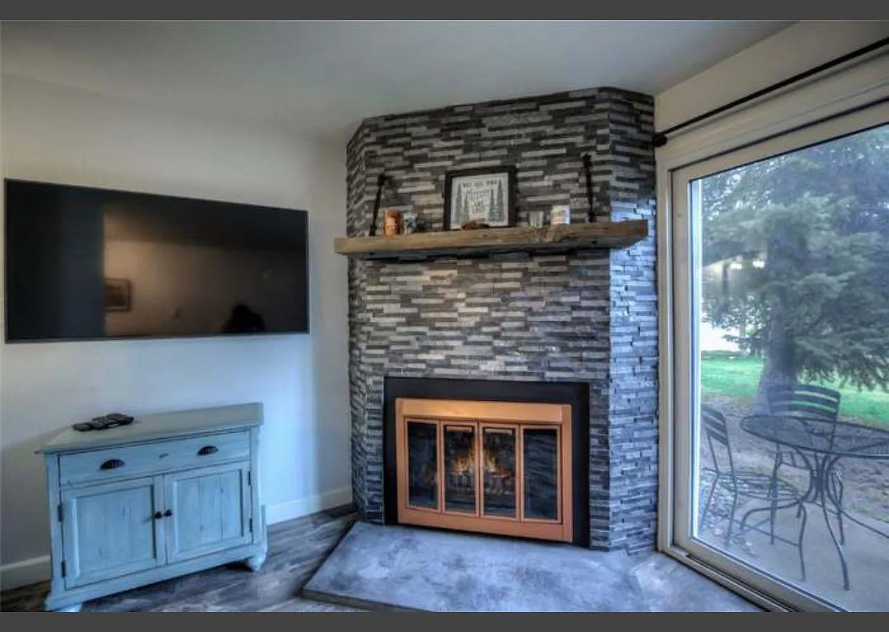 401 S Ridge St — Photo 4