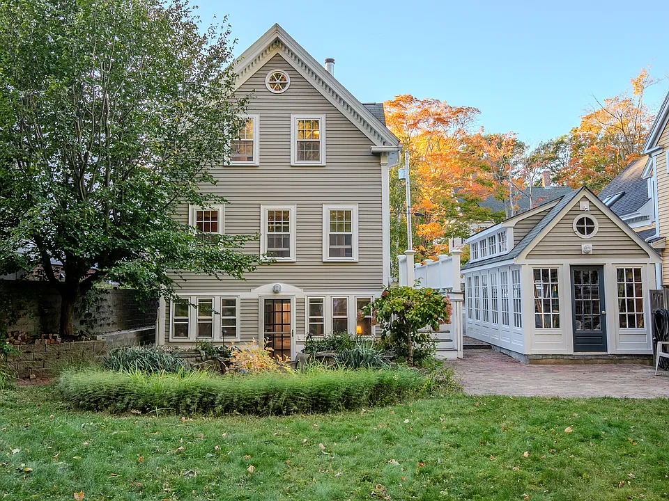 19 Forrester St