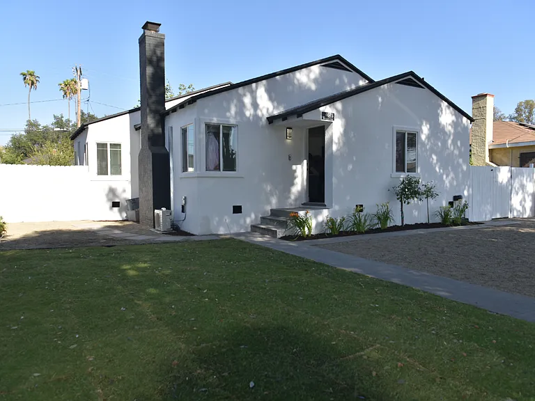 4078 Douglass Ave — Photo 2