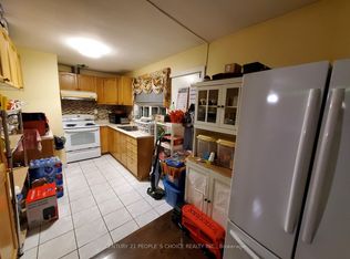 944 Midland Ave, Toronto, ON M1K 4G3