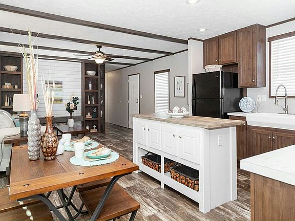 4th image of 219 Norfolk Dr