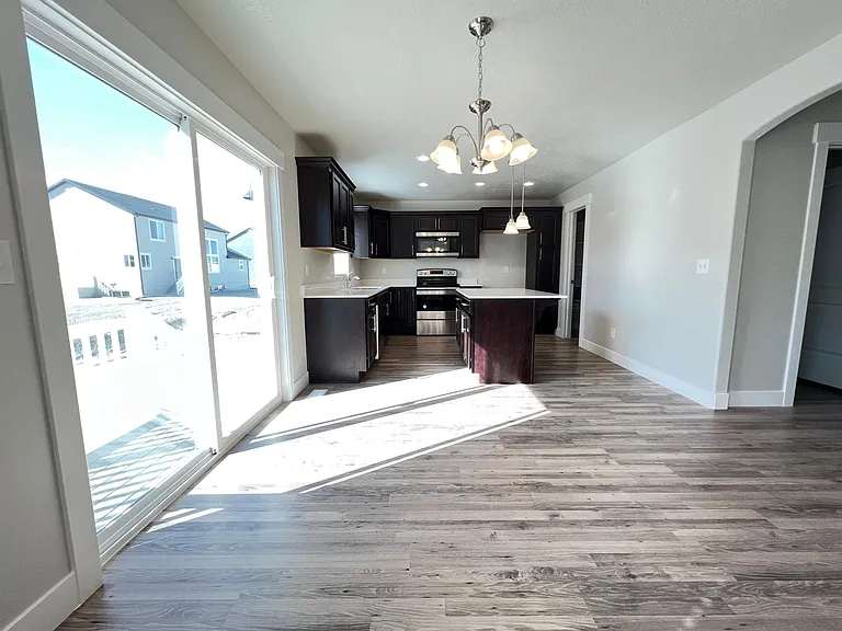 4725 Gunsight Peak Dr — Photo 5