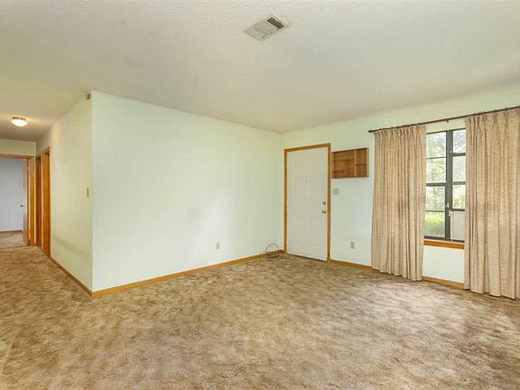 4th image of 1819 Brewer Dr