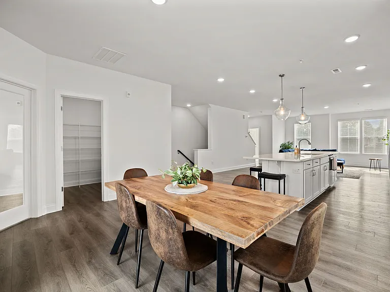 1233 S Blount St #201 — Photo 12