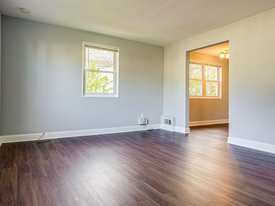 1st image of 3712 13th St N #1