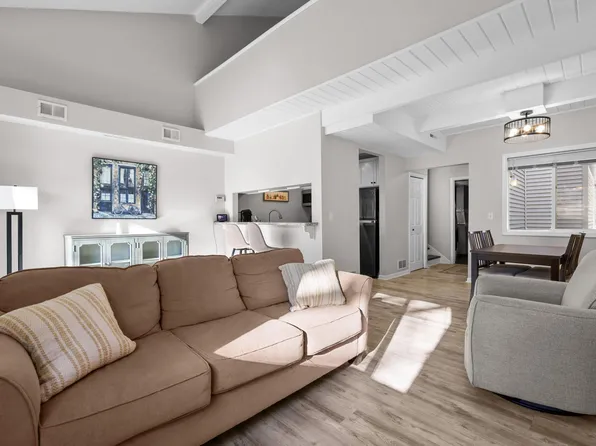 824 120th Ln NW, Coon Rapids, MN 55448