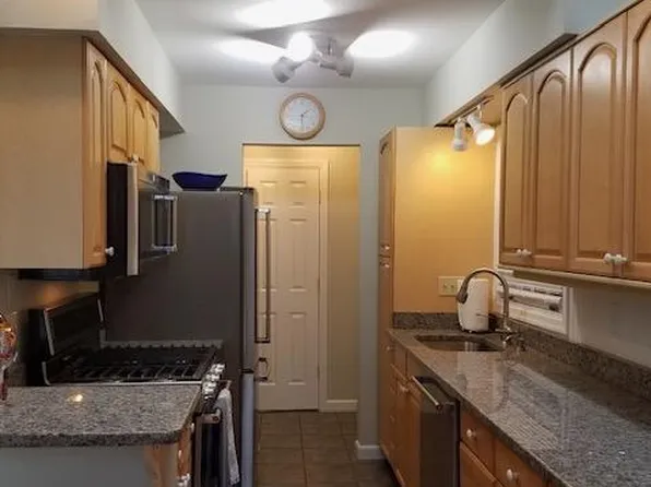 313 Village Cmns #313, Flemington, NJ 08822