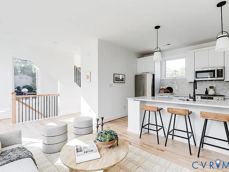 220 N 20th St #1 — Photo 13
