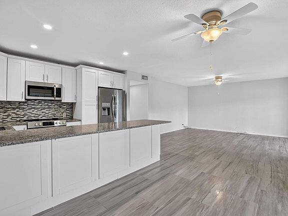 4th image of 204 DORSET E