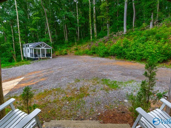 2214 Baker Mountain Rd, Grant, AL 35747