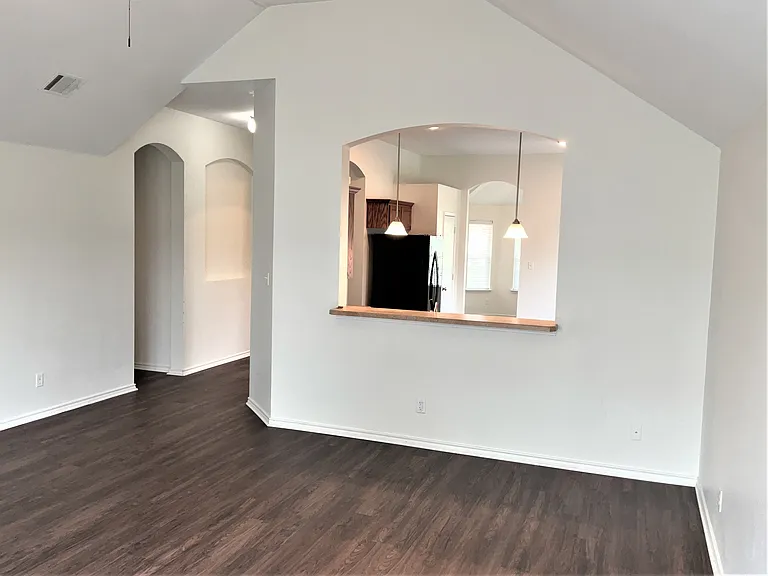 1212 Gardenia Cir — Photo 7