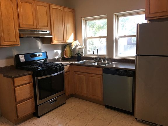 5th image of 1401 N Parkside Ave