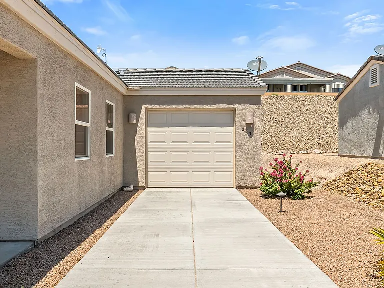 2631 Bear Mountain Loop — Photo 3