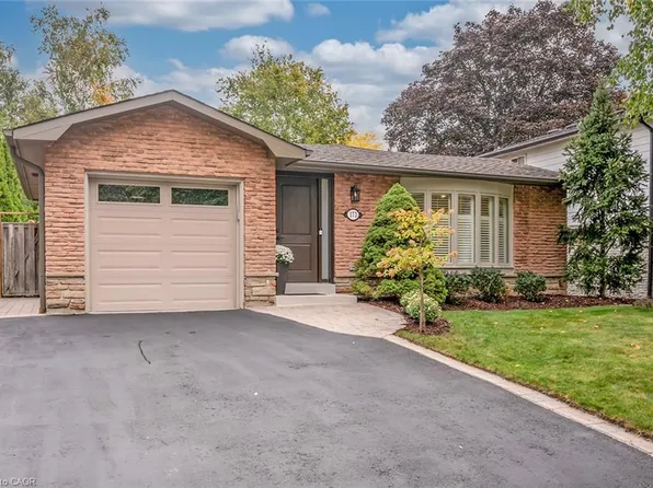 173 Arichat Rd, Oakville, ON L6J 5N5