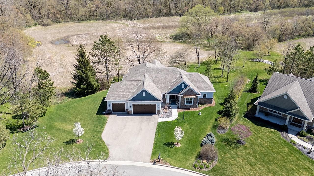 1021 West Stone bridge COURT, Rubicon, WI 53078 | Zillow